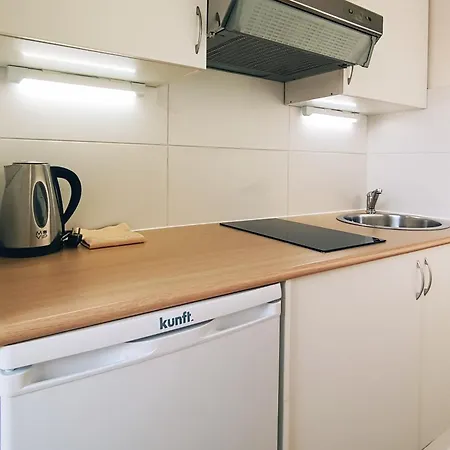 Mng-apart Studia Mareverde D-15 * アデヘ